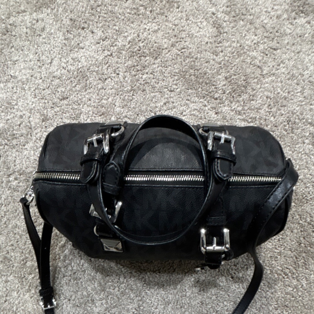 Michael Kors Black Monogram Satchel Top Handle Zip w/ Detachable Strap & Charm - Picture 2 of 8